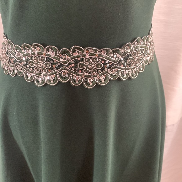 Maner a line green dress. Size M - Picture 2 of 7